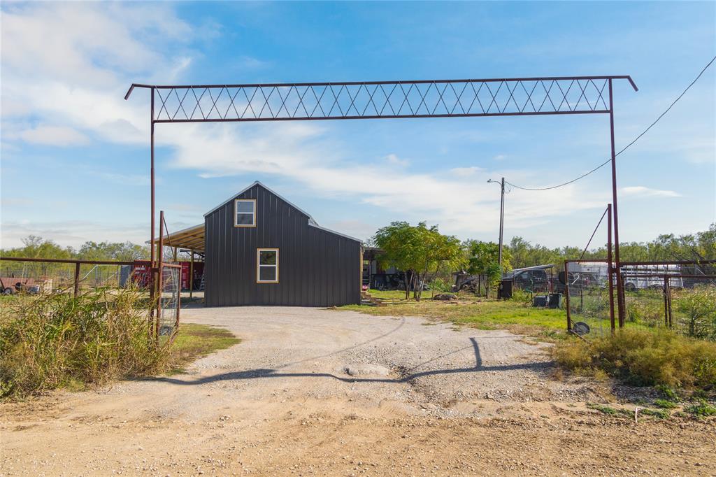 701 County Road 114 Property Photo 17