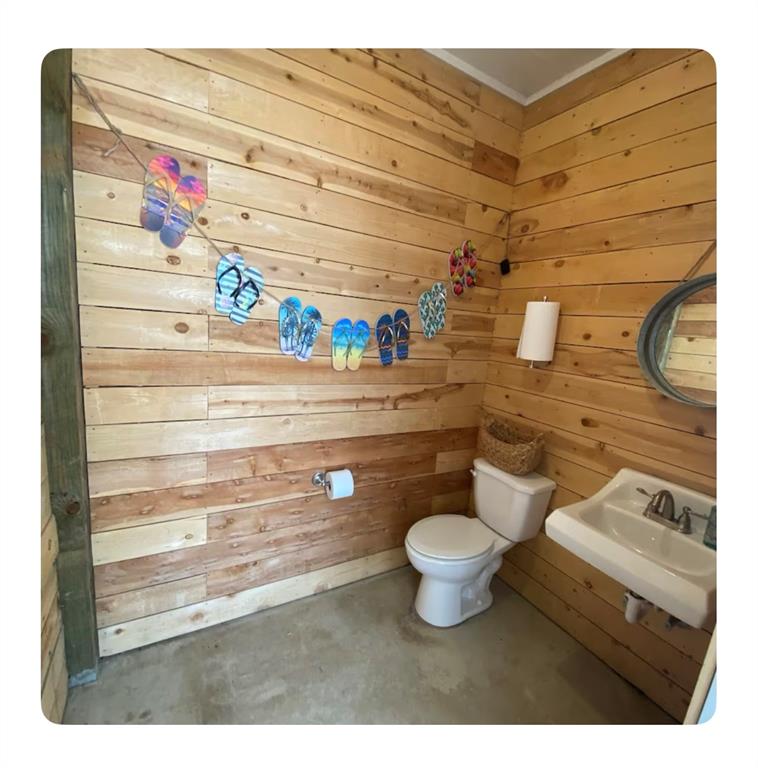 107 County Road 596 Property Photo 4