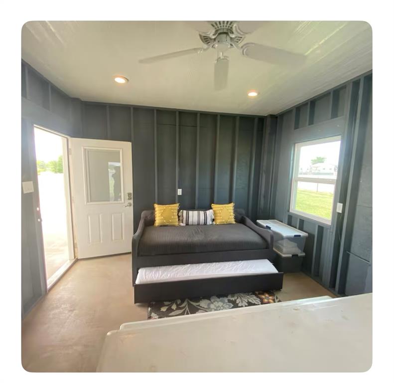 107 County Road 596 Property Photo 5
