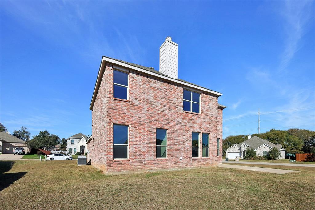 7353 Waterwell Trail Property Photo 9