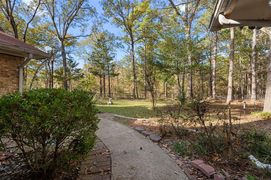 17051 Amy Lane Property Photo 5
