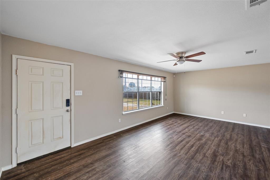 174 Oakley Circle Property Photo 4