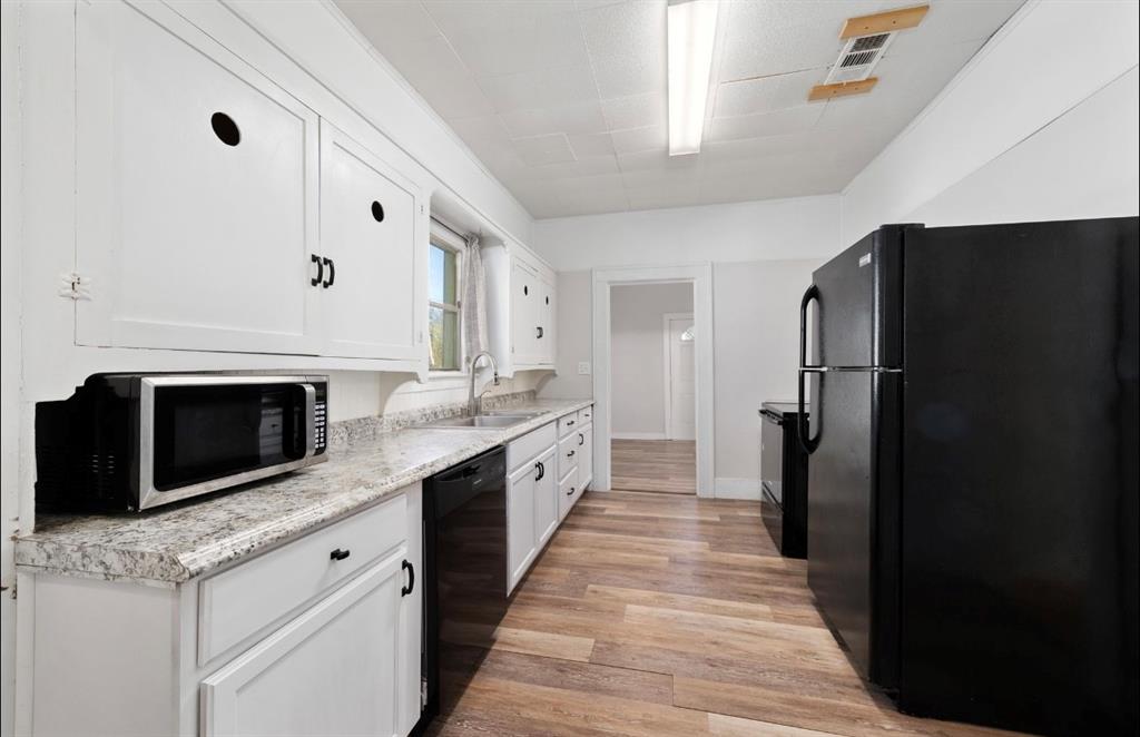 1809 Avenue C Property Photo 8