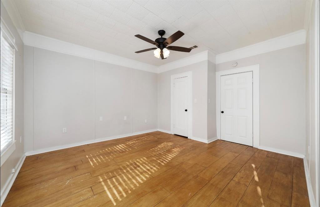 1809 Avenue C Property Photo 12