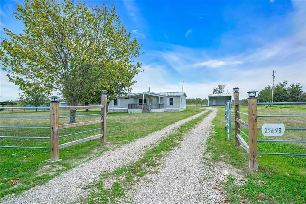 15693 State Highway 205 Property Photo 1