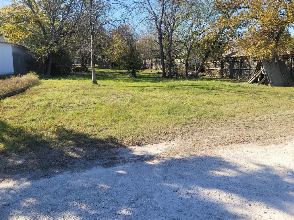 813 Prairie Avenue Property Photo 2