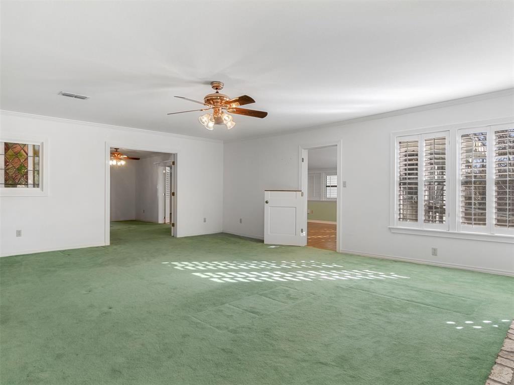 201 S Beech Street Property Photo 6