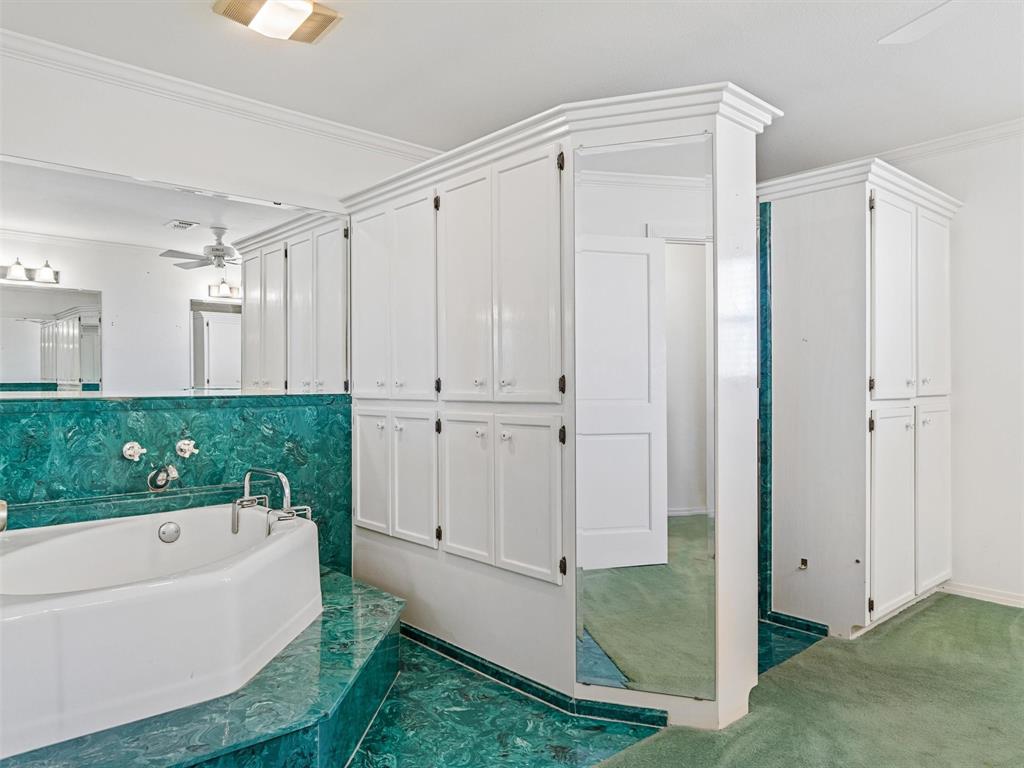 201 S Beech Street Property Photo 12