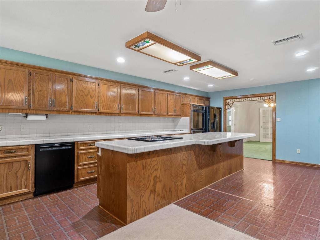 201 S Beech Street Property Photo 25