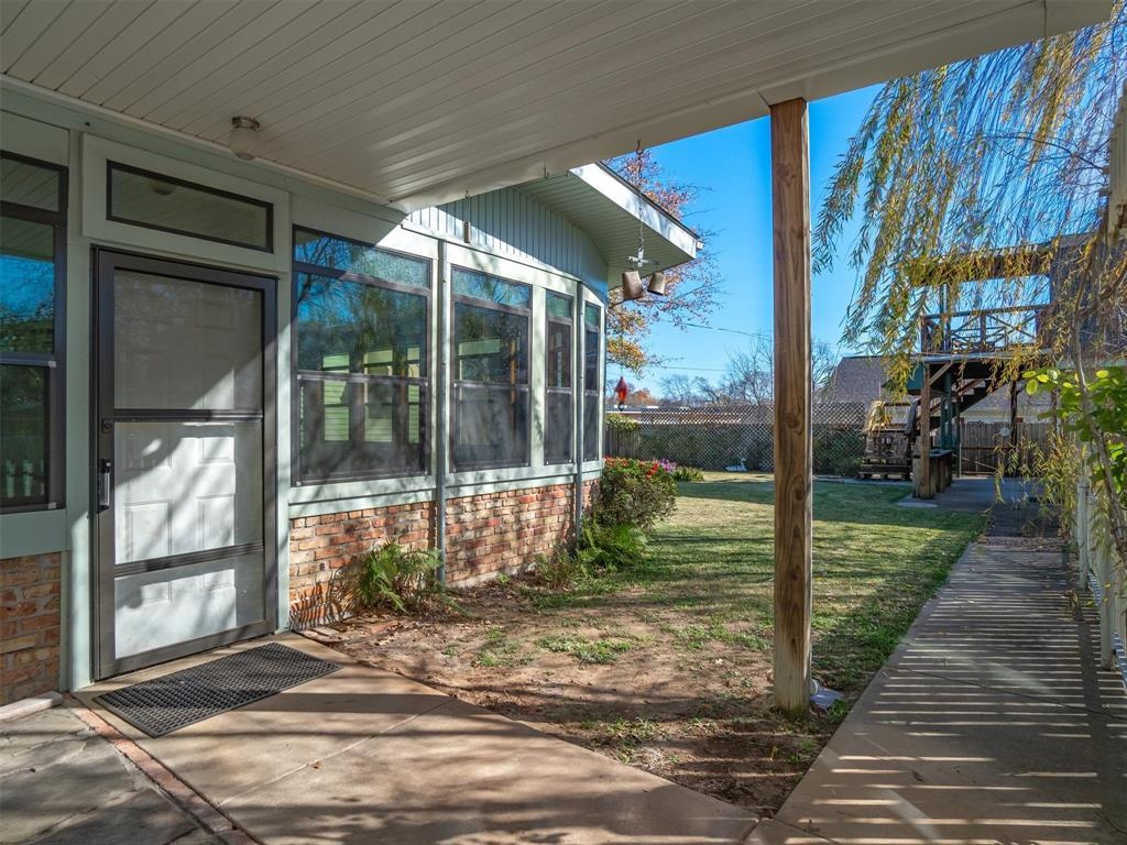 201 S Beech Street Property Photo 31