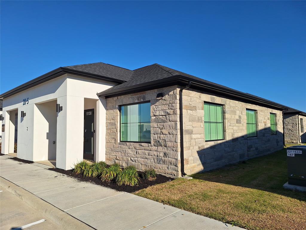 28 Prestige Circle Property Photo 2