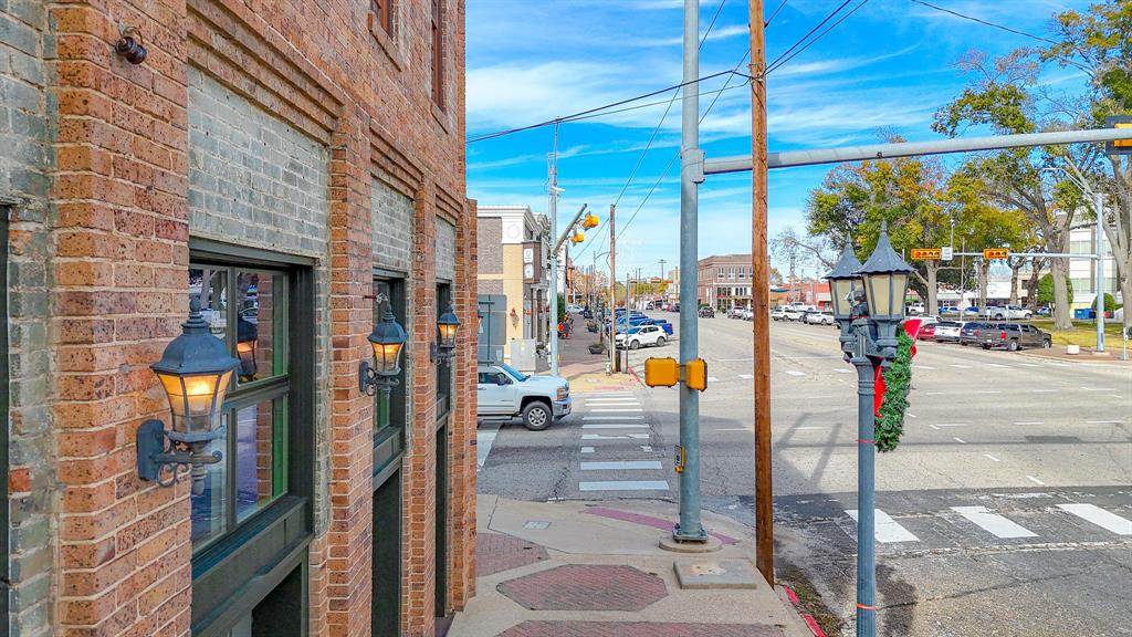 100 W Corsicana Street Property Photo 15