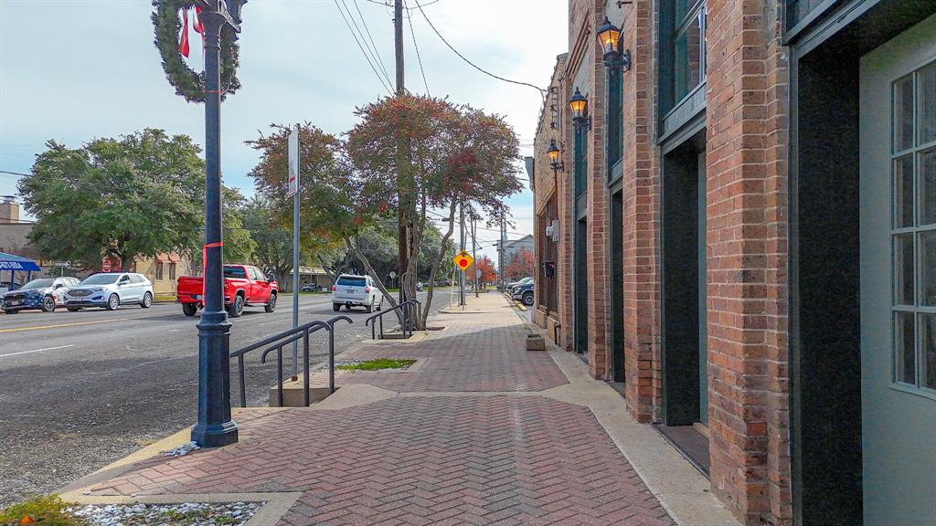 100 W Corsicana Street Property Photo 16