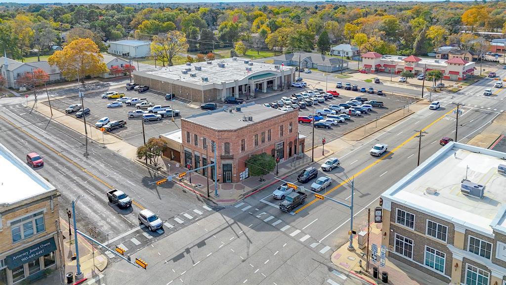 100 W Corsicana Street Property Photo 18