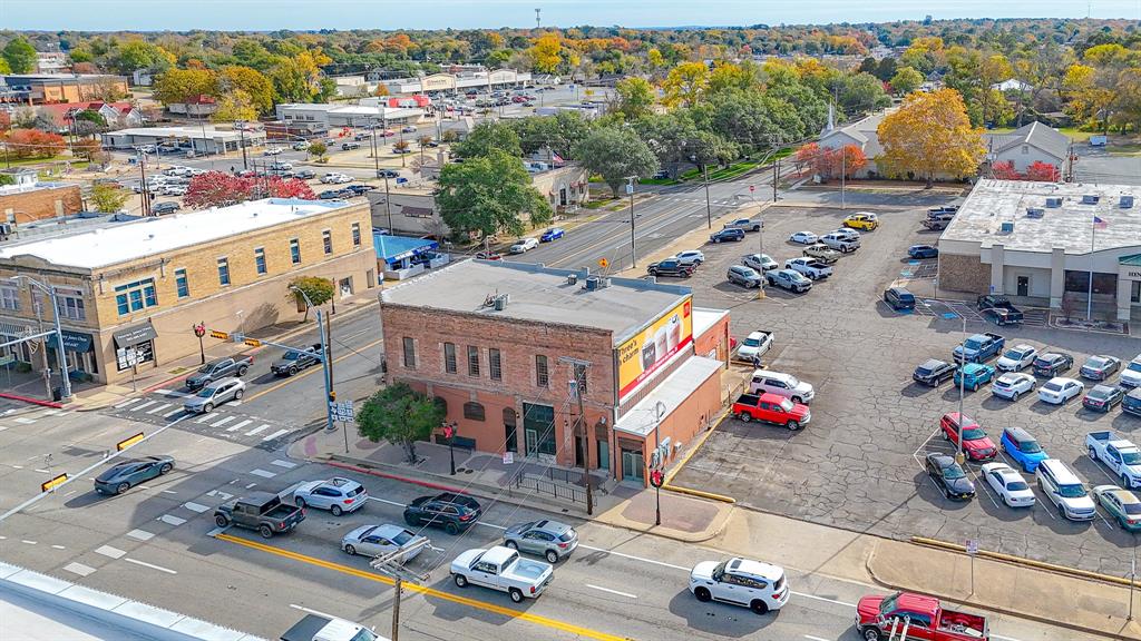 100 W Corsicana Street Property Photo 19