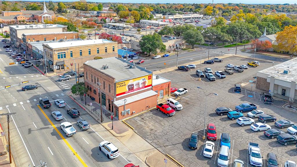 100 W Corsicana Street Property Photo 20