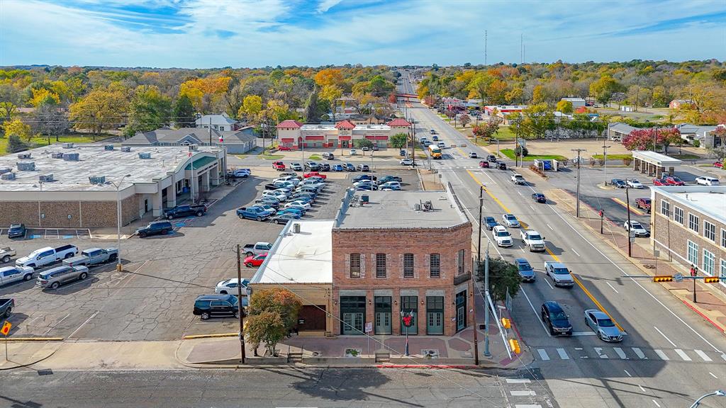 100 W Corsicana Street Property Photo 21