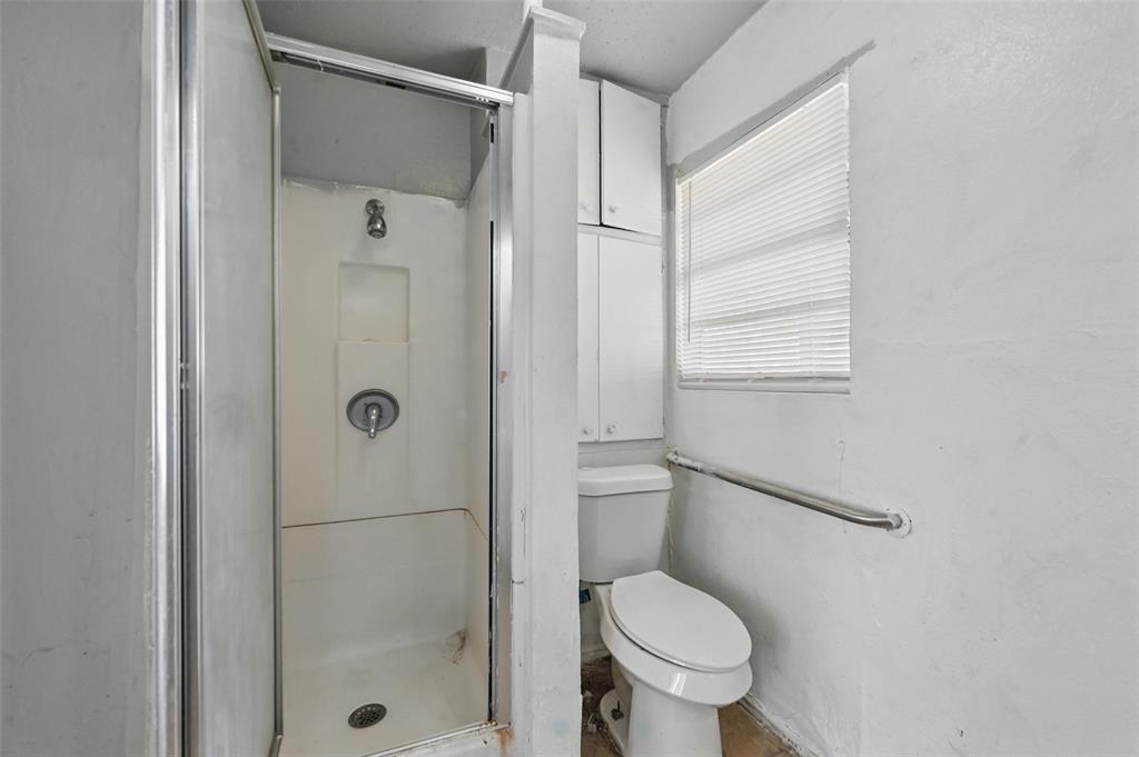2813 E Rosedale Street Property Photo 15