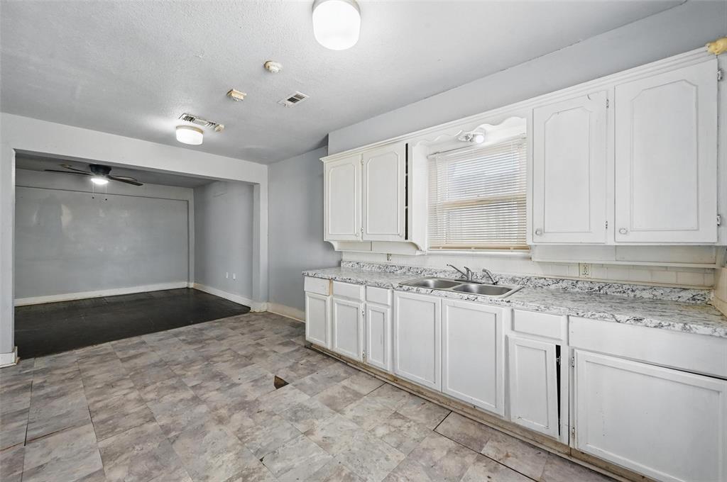 2813 E Rosedale Street Property Photo 20