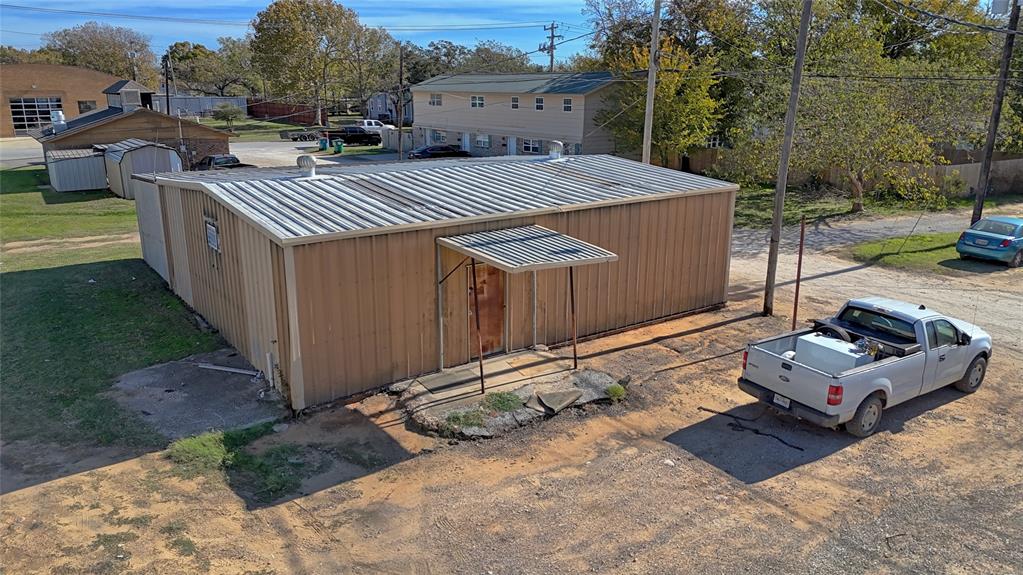 105 W Highway 82 Property Photo 4