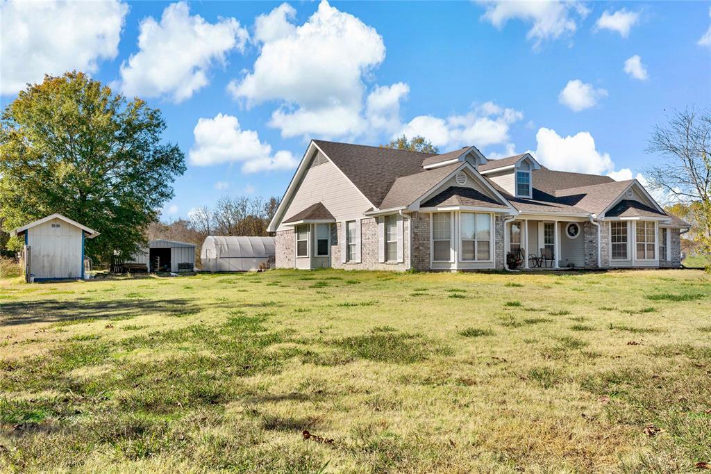 214 1501 Spur Property Photo