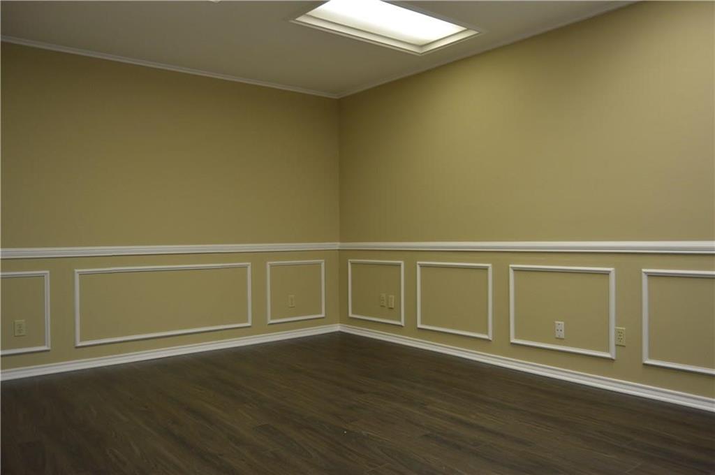 2704 Washington Street Property Photo 3