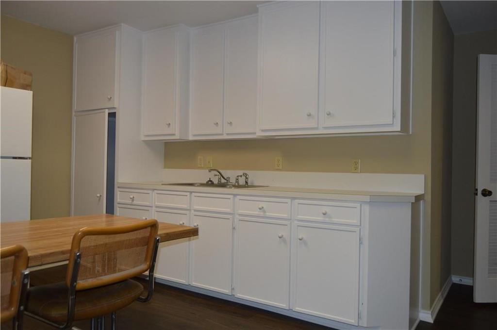2704 Washington Street Property Photo 8