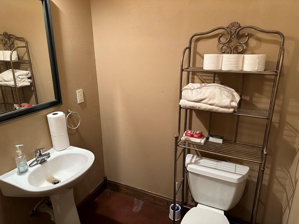 17900 S Tx-16 Property Photo 14