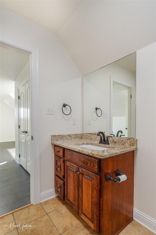 305 Paris Place Property Photo 14