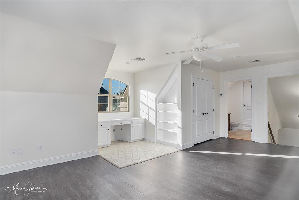 305 Paris Place Property Photo 15