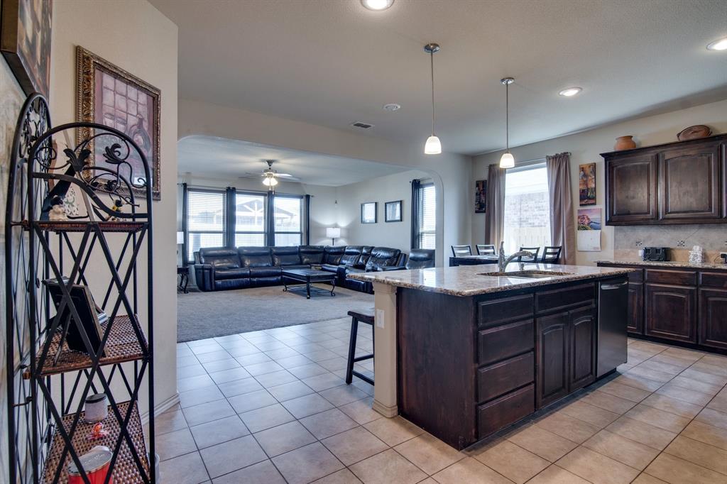 1057 Meadow Scape Drive Property Photo 11