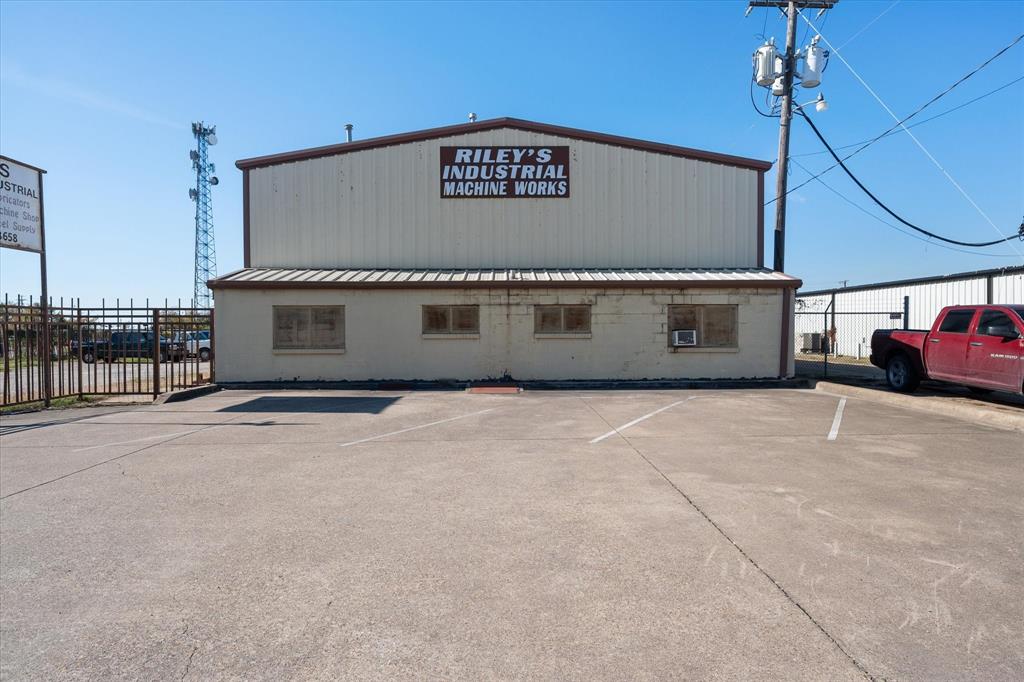 1003 S Kaufman Street Property Photo 1