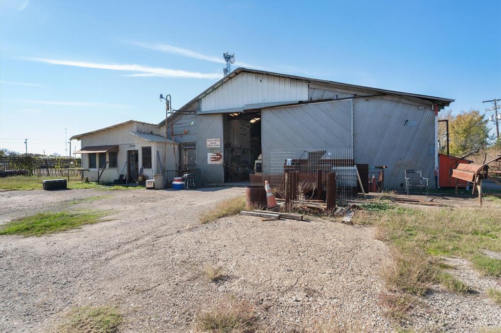 1003 S Kaufman Street Property Photo 5