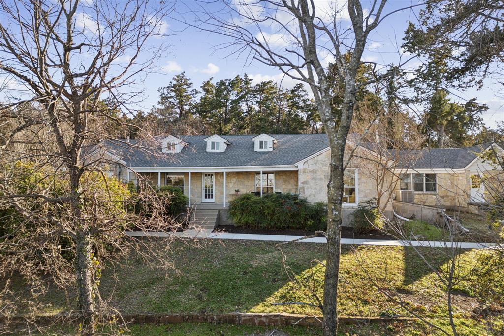 430 E Ledbetter Drive Property Photo 1