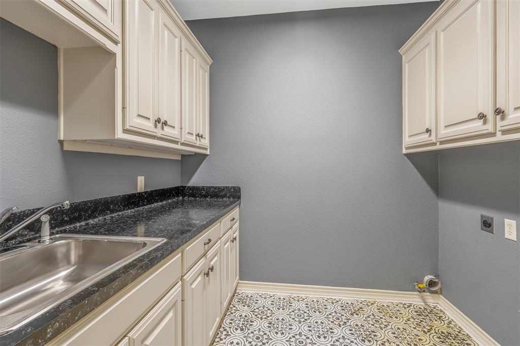 1415 Cold Water Property Photo 33