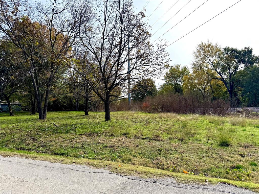 111 E Rob Avenue Property Photo 3