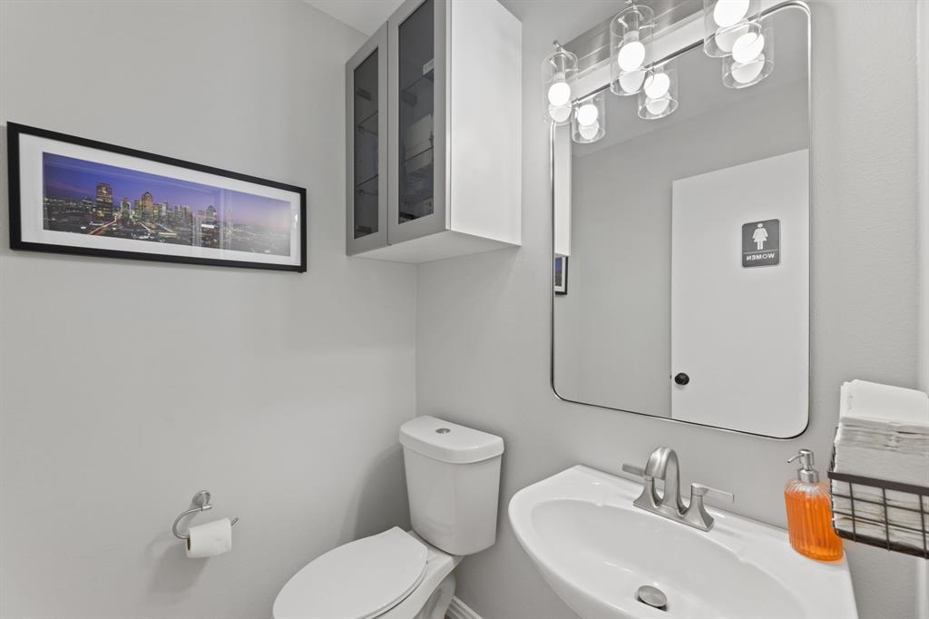 3901 W Pioneer Parkway Property Photo 25