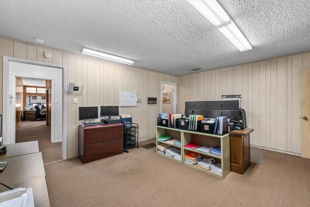 118 E Dallas Street Property Photo 15