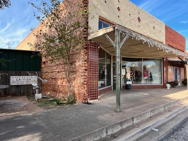 105 N Concho Street Property Photo 2