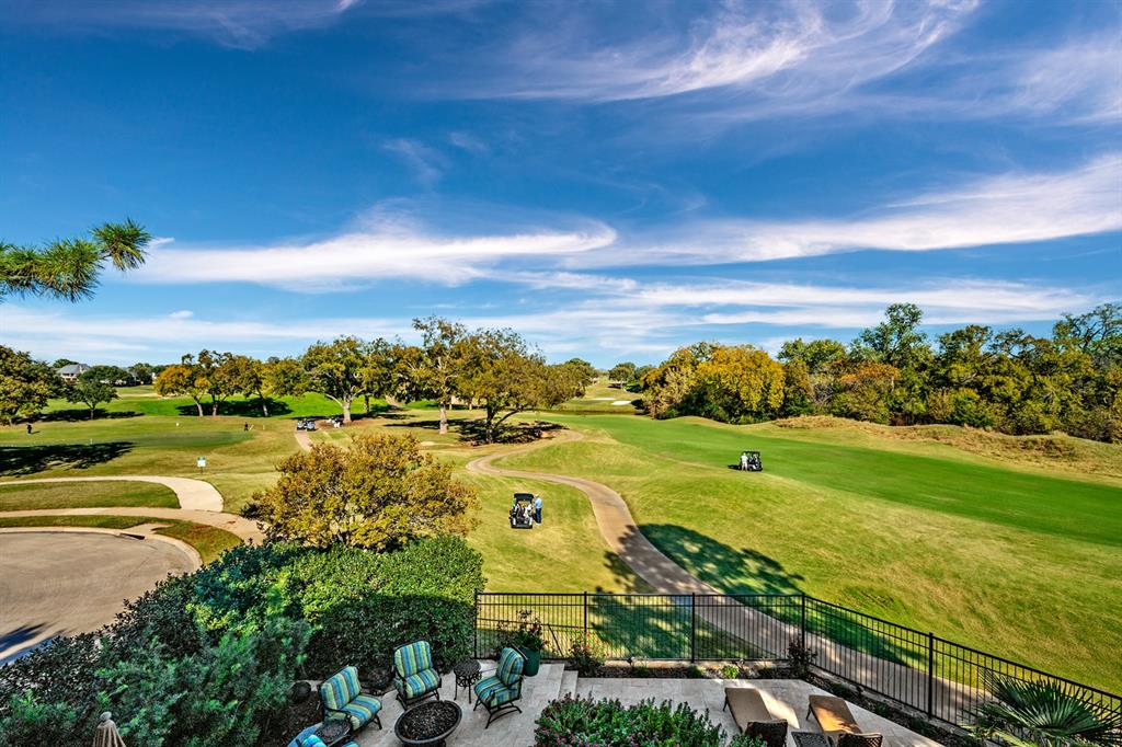 502 Regency Crossing Property Photo 2