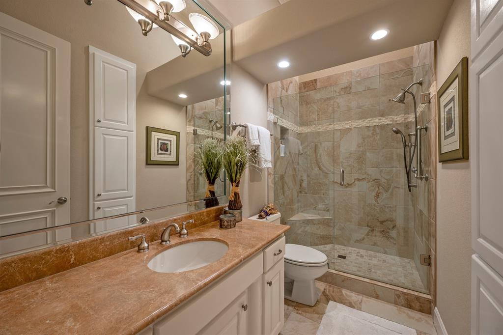 502 Regency Crossing Property Photo 28