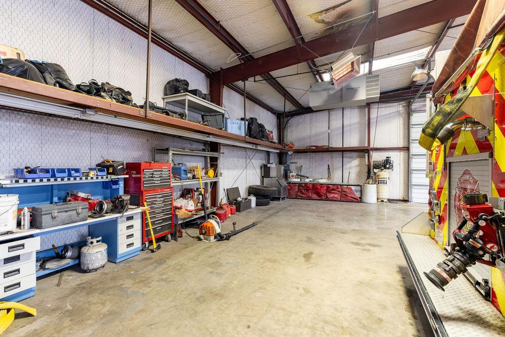 101 Ewing Boulevard Property Photo 11
