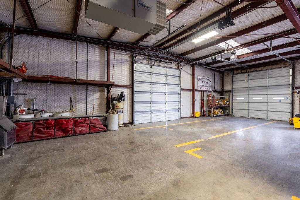 101 Ewing Boulevard Property Photo 13