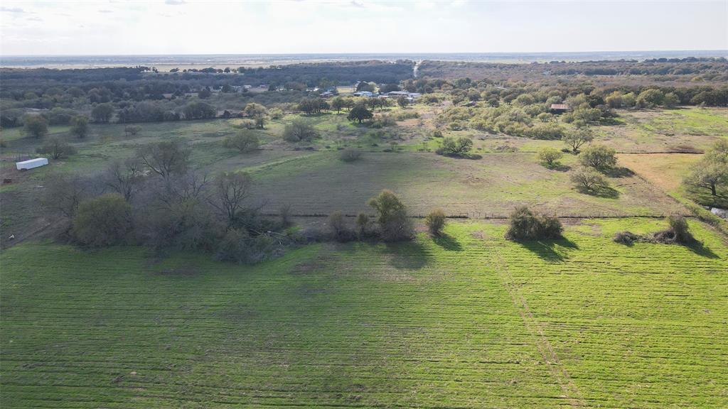 3946 Fm 2135 Property Photo 14