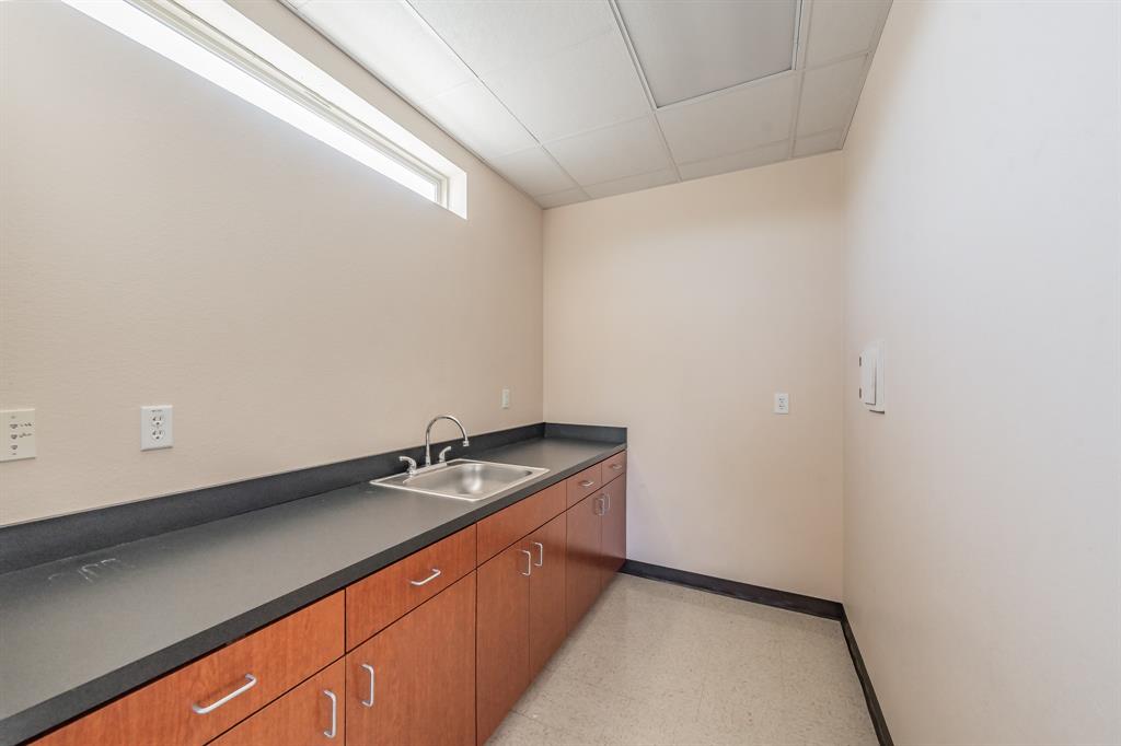 3641 Broadway Boulevard Property Photo 10