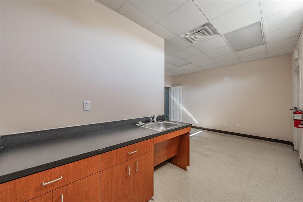 3641 Broadway Boulevard Property Photo 24
