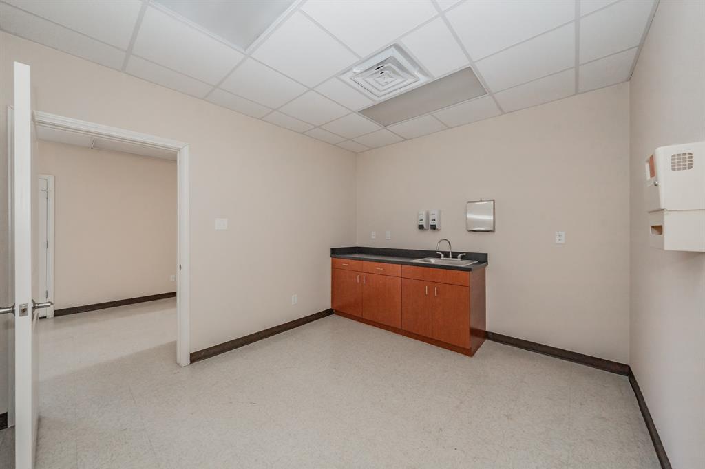 3641 Broadway Boulevard Property Photo 35