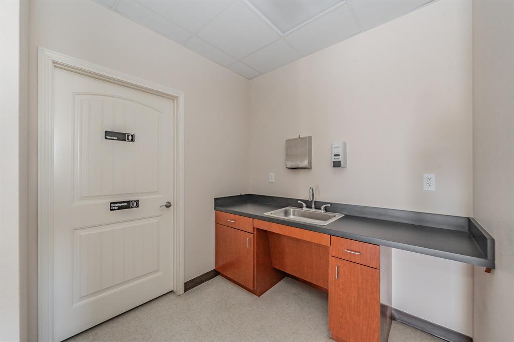3641 Broadway Boulevard Property Photo 39