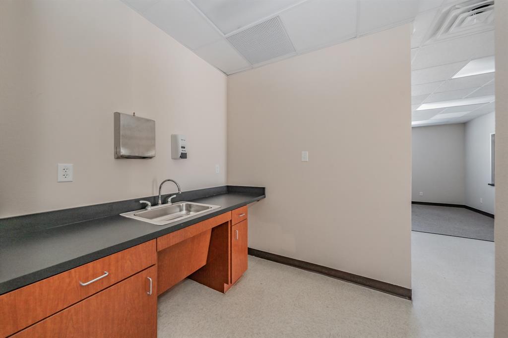 3641 Broadway Boulevard Property Photo 40