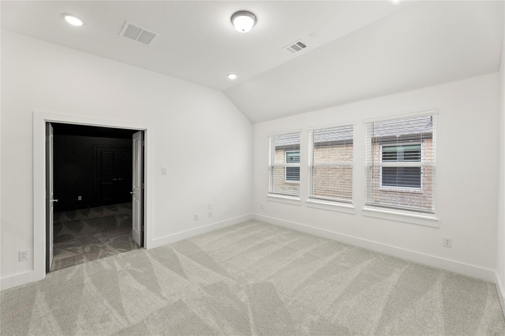 1351 Melcer Street Property Photo 33